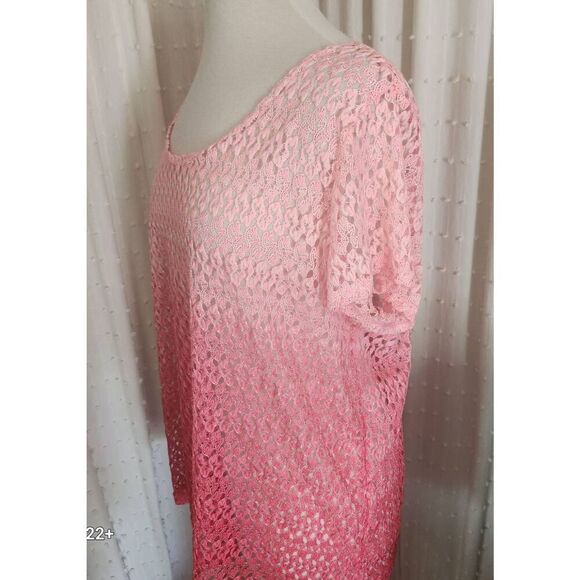 +20 Hartfield Design top. Wear over tank or swim suit. - Picture 4 of 8